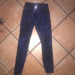 Lululemon size 6 blue and black